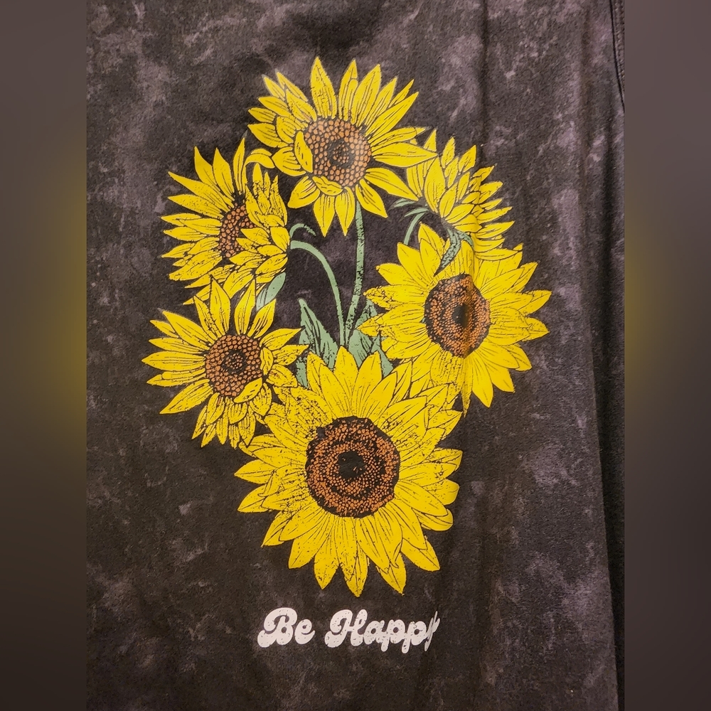 Sunflower knotted top